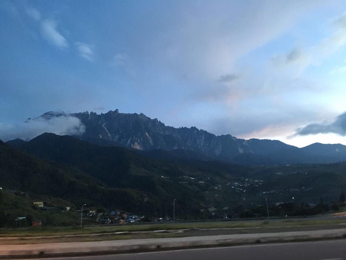 拉瑙 拉劳背包客旅馆旅舍 外观 照片