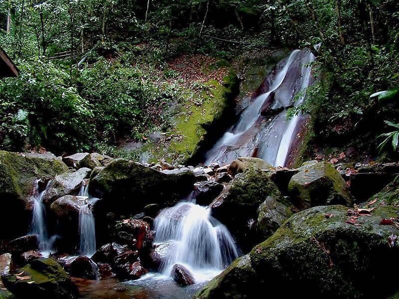 拉瑙 拉劳背包客旅馆旅舍 外观 照片