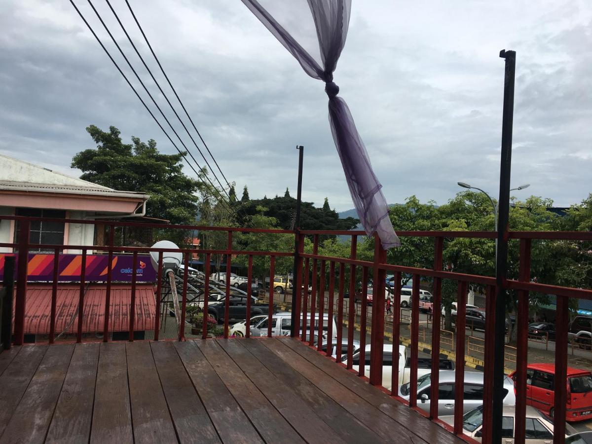 拉瑙 拉劳背包客旅馆旅舍 外观 照片